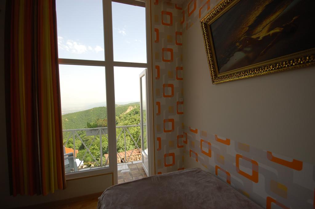 Lelis Guest House Sighnaghi Bagian luar foto