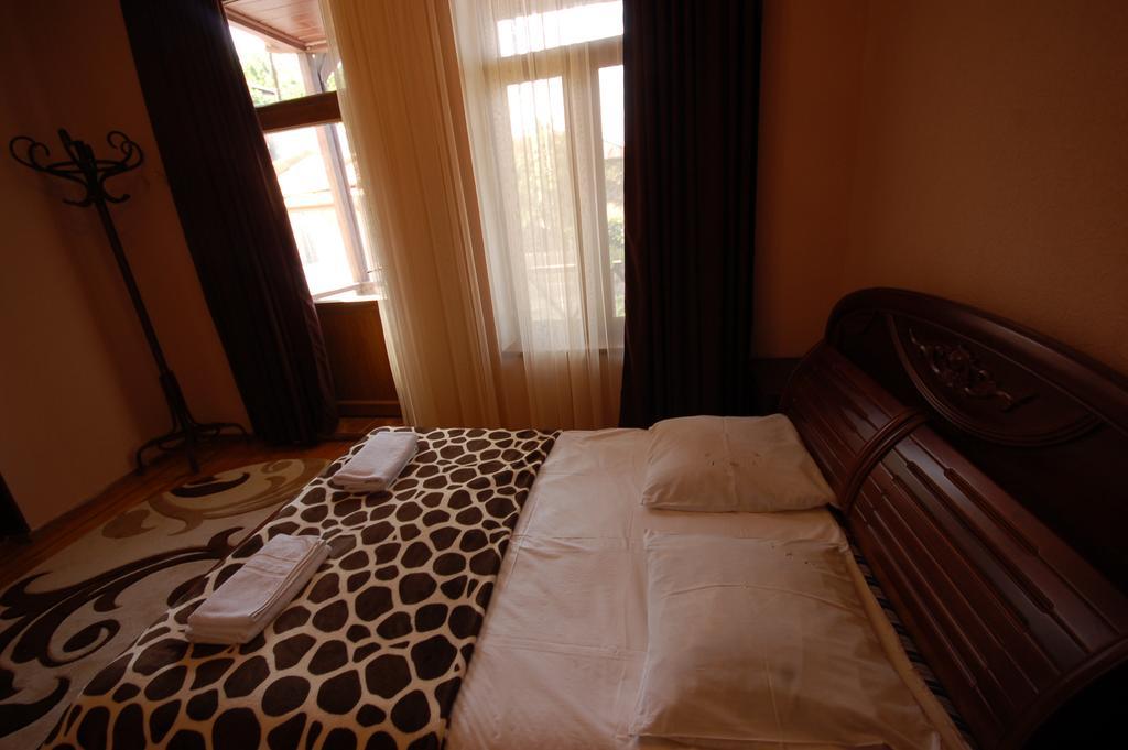 Lelis Guest House Sighnaghi Bagian luar foto